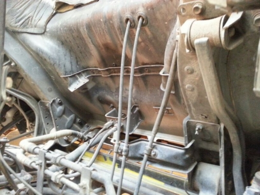 รถอีซูซุ 6 ล้อ FTR 200 แรงม้า ปี 48 ( ขายหัว คัชซี ) ( มีขาย 4 คัน. ) สนใจติดต่อ 081 - 6079515 รถอีซูซุ 6 ล้อ FTR 200 แรงม้า ปี 48 ( ขายหัว คัชซี ) ( มีขาย 4 คัน. ) สนใจติดต่อ 081 - 6079515