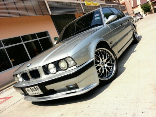 ขายE34 BIHNOHG เครื่อง 2J-GEติด LPG แม็ก18แท้ ชุดแต่งAPELNA ไฟท้ายขาวแดง เจ้าของขายเอง