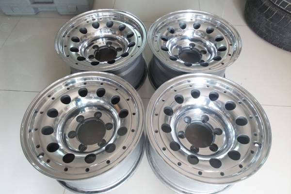 ล้อหยดน้ำ BOSS 15x8.5 ET-27 ล้อหยดน้ำ BOSS 15x8.5 ET-27