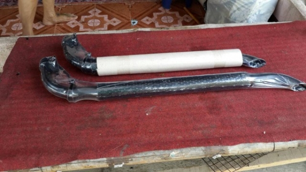 ปลายท่อไอเสียแทรกเตอร์สวยๆ ครับ