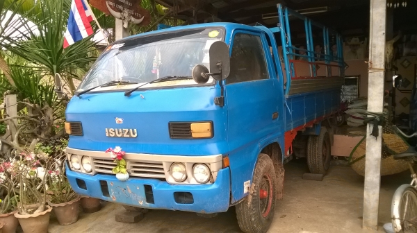 ขายรถบรรทุก 4 ล้อ ISUZU TLD 85 แรงม้า คัสซีสวยตลอดเส้น เครื่องแน่นไม่มีไอ แปลงเกียร์สั้นเรียบร้อย เอกสารทะเบียนพร้อมโอน ราคาต่อรองได้