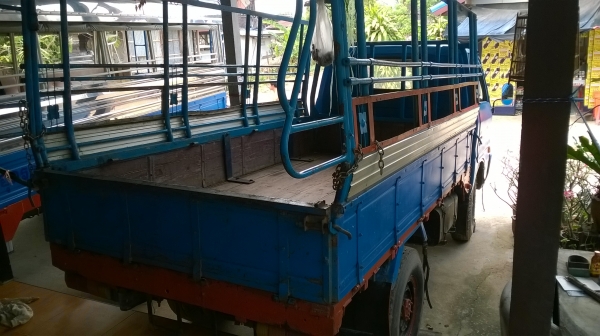 ขายรถบรรทุก 4 ล้อ ISUZU TLD 85 แรงม้า คัสซีสวยตลอดเส้น เครื่องแน่นไม่มีไอ แปลงเกียร์สั้นเรียบร้อย เอกสารทะเบียนพร้อมโอน ราคาต่อรองได้
