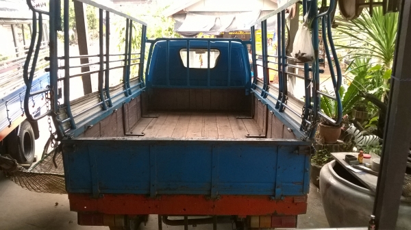 ขายรถบรรทุก 4 ล้อ ISUZU TLD 85 แรงม้า คัสซีสวยตลอดเส้น เครื่องแน่นไม่มีไอ แปลงเกียร์สั้นเรียบร้อย เอกสารทะเบียนพร้อมโอน ราคาต่อรองได้