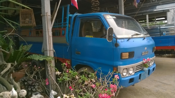 ขายรถบรรทุก 4 ล้อ ISUZU TLD 85 แรงม้า คัสซีสวยตลอดเส้น เครื่องแน่นไม่มีไอ แปลงเกียร์สั้นเรียบร้อย เอกสารทะเบียนพร้อมโอน ราคาต่อรองได้