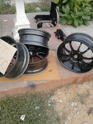 ขายล้อ17นิ้ว สวยไม่มีดุ้ง 4รู100