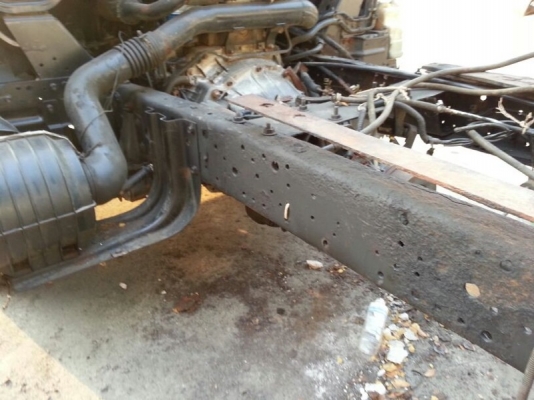 รถอีซูซุ 6 ล้อ 130 แรงม้า. ปี 48. ( ขายหัว คัชซี ) ( มีขาย 2 คัน ) ( รถวิ่ง 84,xxx กม. ) สนใจติดต่อ 081 - 6079515 รถอีซูซุ 6 ล้อ 130 แรงม้า. ปี 48. ( ขายหัว คัชซี ) ( มีขาย 2 คัน ) ( รถวิ่ง 84,xxx กม. ) สนใจติดต่อ 081 - 6079515