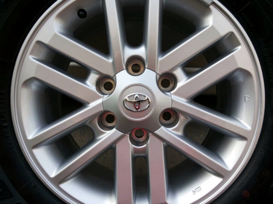 ขายล้อแม็กพร้อมยางป้ายแดง Fortuner และ Vigo ปี 14 ขอบ 17