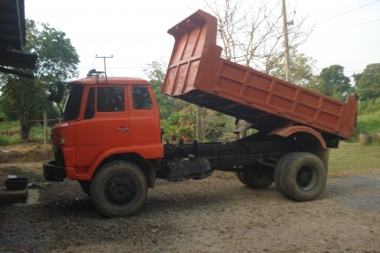 HINO KR 300    6 ล้อดั้มพ์