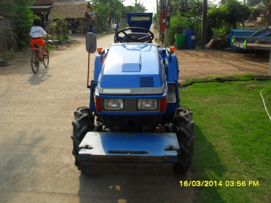 ขายรถไถเล็ก อิซากิ 15.5 4WD พร้อมผานพรวน 8 ใบ 160,000 บาท เก่านอกไม่เคยใช้งานในไทย