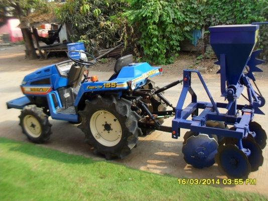 ขายรถไถเล็ก อิซากิ 15.5 4WD พร้อมผานพรวน 8 ใบ 160,000 บาท เก่านอกไม่เคยใช้งานในไทย