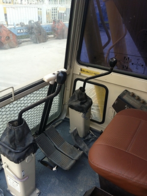 รถแมคโค Komatsu PC120-3 มีไลน์หัวเจาะ