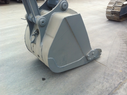 รถแมคโค Komatsu PC120-3 มีไลน์หัวเจาะ