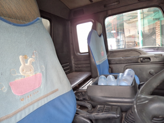 ขาย885000บาทรถ6ล้อเดก้า195แรงเป็นตู้แห้ง ช่วงยาว7.20 ขาย885000บาทรถ6ล้อเดก้า195แรงเป็นตู้แห้ง ช่วงยาว7.20