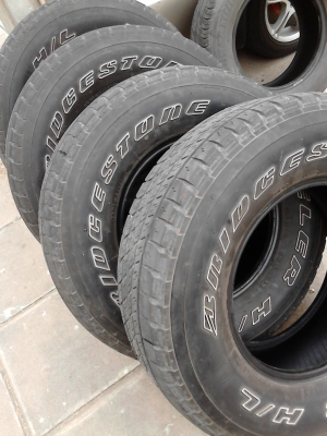 255/70R15 BRIDGESTONE DUELER H/L  มี ชุด 4 เส้น TEL.081-427-3941