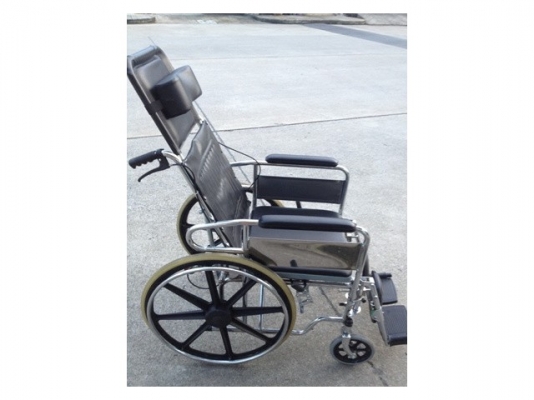 รถเข็นผู้ป่วยปรับเอนนอนพับได้ พร้อมเบาะนั่งโถถ่าย