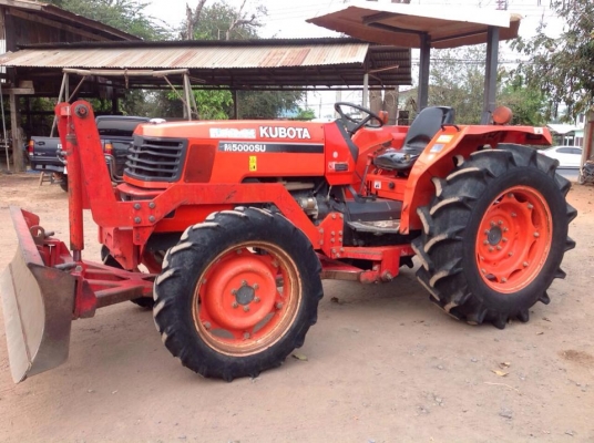 แทรกเตอร์คูโบค้า m5000 สภาพดีพร้อมใช้งาน นำไปใช้เเล้วไม่ผิดหวัง มีผานดันหน้า เเละ ผานบุก