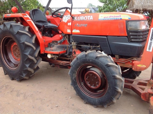 แทรกเตอร์คูโบค้า  L4508  สภาพดีเยี่ยม พร้อมใช้งาน เดิมๆทั้งคัน นำไปใช้แล้วไม่ผิดหวัง พร้อมจอบหมุนเเละใบดันหน้า