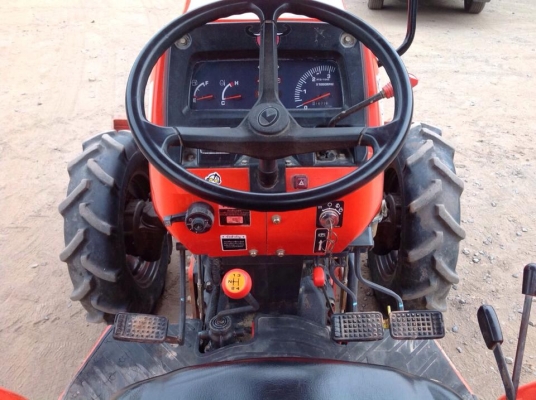 แทรกเตอร์คูโบค้า  L4508  สภาพดีเยี่ยม พร้อมใช้งาน เดิมๆทั้งคัน นำไปใช้แล้วไม่ผิดหวัง พร้อมจอบหมุนเเละใบดันหน้า