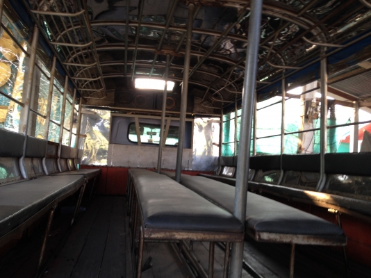 ขายรถโดยสารรับ-ส่งนักเรียน  NPR 120  HP  รถห้างหัวการ์ตูน  ปี  2540