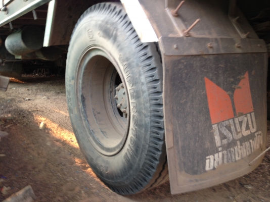 ขายรถโดยสารรับ-ส่งนักเรียน  NPR 120  HP  รถห้างหัวการ์ตูน  ปี  2540