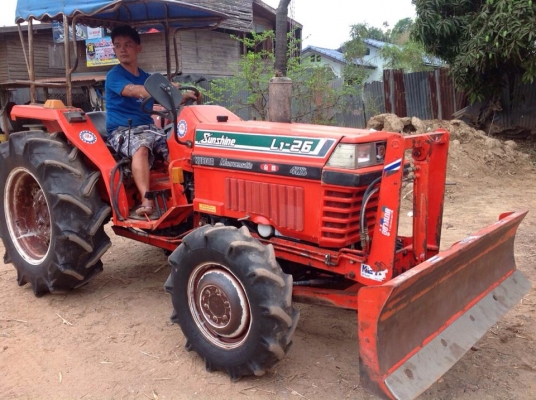 แทรกเตอร์คูโบค้า  L1    26  แรง สภาพดีเยี่ยม พร้อมใช้งาน เดิมๆทั้งคัน นำไปใช้แล้วไม่ผิดหวัง พร้อมจอบหมุนเเละใบดันหน้า