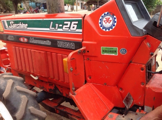 แทรกเตอร์คูโบค้า  L1    26  แรง สภาพดีเยี่ยม พร้อมใช้งาน เดิมๆทั้งคัน นำไปใช้แล้วไม่ผิดหวัง พร้อมจอบหมุนเเละใบดันหน้า