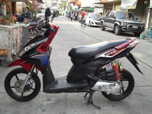 Click i ปี 53 สีแดง ดำ ล้อแม็ค รถสวย เครื่องเดิมๆ