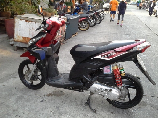 Click i ปี 53 สีแดง ดำ ล้อแม็ค รถสวย เครื่องเดิมๆ