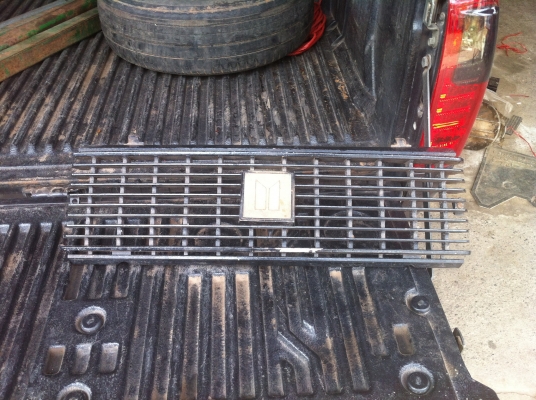 กระจังหน้า kb20 ของแท้ติดรถ จับใส่ได้เลย