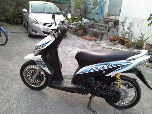 Click ปี 50 สีขาว ฟ้า รถบ้านเดิมๆ เครื่องดีมาก แน่นๆ ไม่หอน ไม่ดัง เอกสารครบ