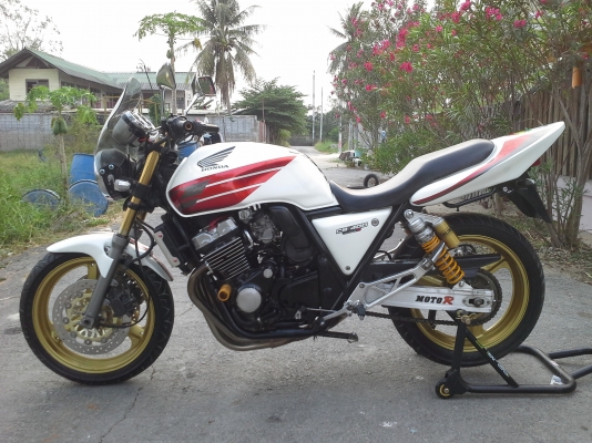 HONDA CB 400ccปี95รถพร้อมใช้เครื่องดีบิดจมไมล์สีสวย ไฟติดครบ