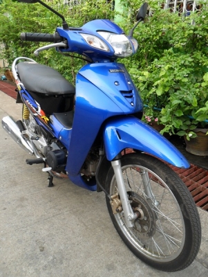 ----->>> ขายเวฟฟฟ 125R ปี47 เครื่องดีสภาพดี ภาษียังไม่ขาด