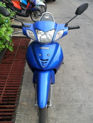 ----->>> ขายเวฟฟฟ 125R ปี47 เครื่องดีสภาพดี ภาษียังไม่ขาด