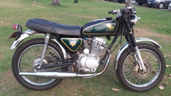 ขายHONDA CB1 LIFAN250 เแต่งเดิมๆสภาพเอี่ยมๆเล่มทะเบียนไม่โอน