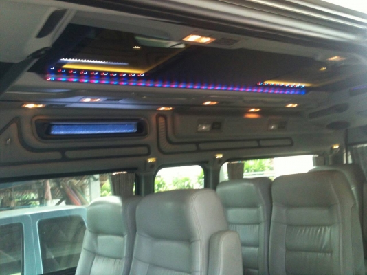 รถตู้ TOYOTA ปี2006 แต่งVIP แอร์เครื่ืองเสียงเพียบ เจ้าของขับเอง รถตู้ TOYOTA ปี2006 แต่งVIP แอร์เครื่ืองเสียงเพียบ เจ้าของขับเอง