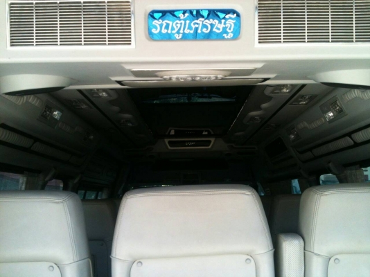 รถตู้ TOYOTA ปี2006 แต่งVIP แอร์เครื่ืองเสียงเพียบ เจ้าของขับเอง รถตู้ TOYOTA ปี2006 แต่งVIP แอร์เครื่ืองเสียงเพียบ เจ้าของขับเอง