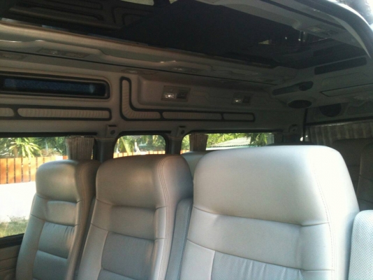 รถตู้ TOYOTA ปี2006 แต่งVIP แอร์เครื่ืองเสียงเพียบ เจ้าของขับเอง รถตู้ TOYOTA ปี2006 แต่งVIP แอร์เครื่ืองเสียงเพียบ เจ้าของขับเอง