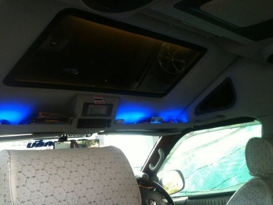 รถตู้ TOYOTA ปี2006 แต่งVIP แอร์เครื่ืองเสียงเพียบ เจ้าของขับเอง รถตู้ TOYOTA ปี2006 แต่งVIP แอร์เครื่ืองเสียงเพียบ เจ้าของขับเอง