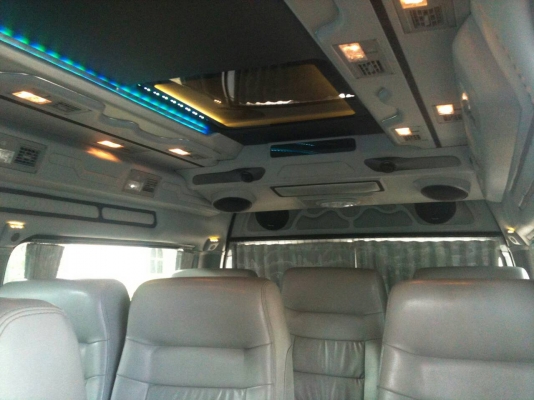 รถตู้ TOYOTA ปี2006 แต่งVIP แอร์เครื่ืองเสียงเพียบ เจ้าของขับเอง รถตู้ TOYOTA ปี2006 แต่งVIP แอร์เครื่ืองเสียงเพียบ เจ้าของขับเอง