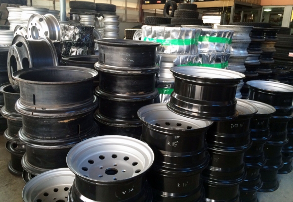 กะทะผ่ากลึงมือหนาพิเศษ เพลาลอย D-MAX , NAVARA , VIGO , TRITON ,BT-50 , ELF TATA KIA ฯ กลึงมือ พานทองกะทะล้อแบบหนาเลยครับ กะทะผ่ากลึงมือหนาพิเศษ เพลาลอย D-MAX , NAVARA , VIGO , TRITON ,BT-50 , ELF TATA KIA ฯ กลึงมือ พานทองกะทะล้อแบบหนาเลยครับ