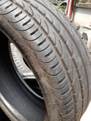 205/45R17 PIRALLI  PZERO NERO   มี  2 เส้น สภาพใหม่ หนา ไม่เคยรั่ว TEL.081-427-3941