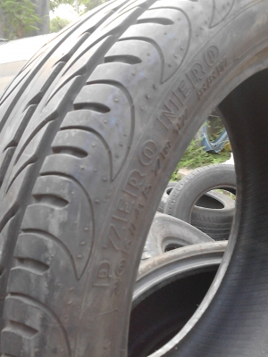 205/45R17 PIRALLI  PZERO NERO   มี  2 เส้น สภาพใหม่ หนา ไม่เคยรั่ว TEL.081-427-3941