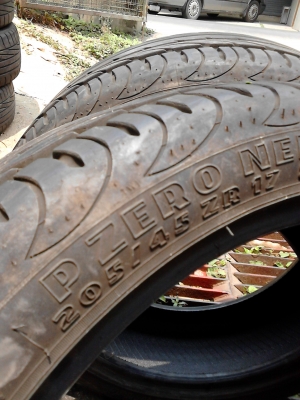 205/45R17 PIRALLI  PZERO NERO   มี  2 เส้น สภาพใหม่ หนา ไม่เคยรั่ว TEL.081-427-3941