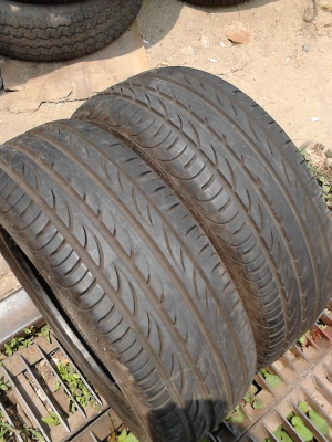 205/45R17 PIRALLI  PZERO NERO   มี  2 เส้น สภาพใหม่ หนา ไม่เคยรั่ว TEL.081-427-3941
