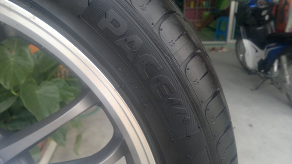 ขาย Max พร้อมยาง ขอบ 17