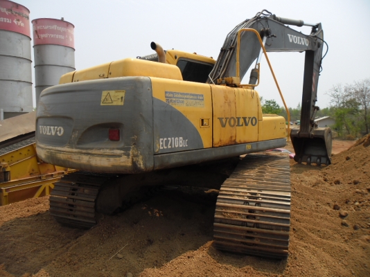 ขายถูกรถแบคโฮ VOLVO210BLC สวยๆเดิมๆสภาพพร้อมใช้โซ่หนาเอวแน่นไฟฟ้าเต็มแอร์เย็นทำงานดีมากไม่มีโหลดเอกสารเล่มทะเบียน