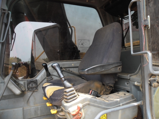 ขายถูกรถแบคโฮ VOLVO210BLC สวยๆเดิมๆสภาพพร้อมใช้โซ่หนาเอวแน่นไฟฟ้าเต็มแอร์เย็นทำงานดีมากไม่มีโหลดเอกสารเล่มทะเบียน