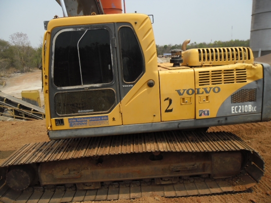 ขายถูกรถแบคโฮ VOLVO210BLC สวยๆเดิมๆสภาพพร้อมใช้โซ่หนาเอวแน่นไฟฟ้าเต็มแอร์เย็นทำงานดีมากไม่มีโหลดเอกสารเล่มทะเบียน