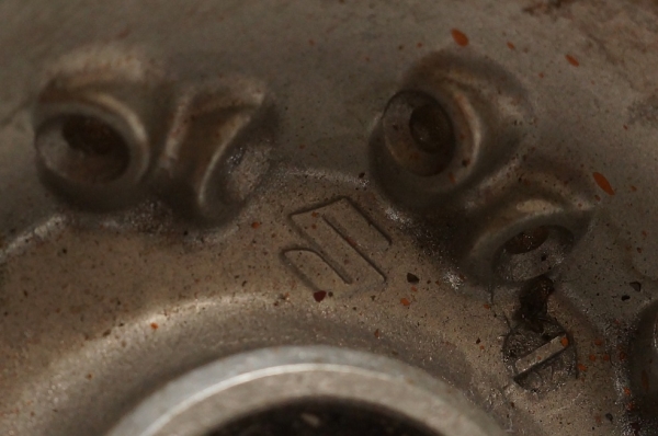 ขายดุมล้อหน้า สวยๆ ทรงหลอดด้าย อันใหญ่ สำหรับล้อโต