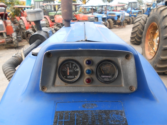 ขายรถแทรกเตอร์ FORD 6610 (เสื้อลาย) เพลาเดียวพร้อมอุปกรณ์ 2 ชิ้น